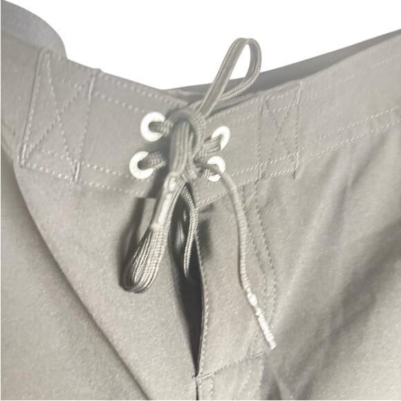 O’Neill Saltwater Black Stretch 5” Beach Surf Boardshorts Women’s 13 - Picture 7 of 10